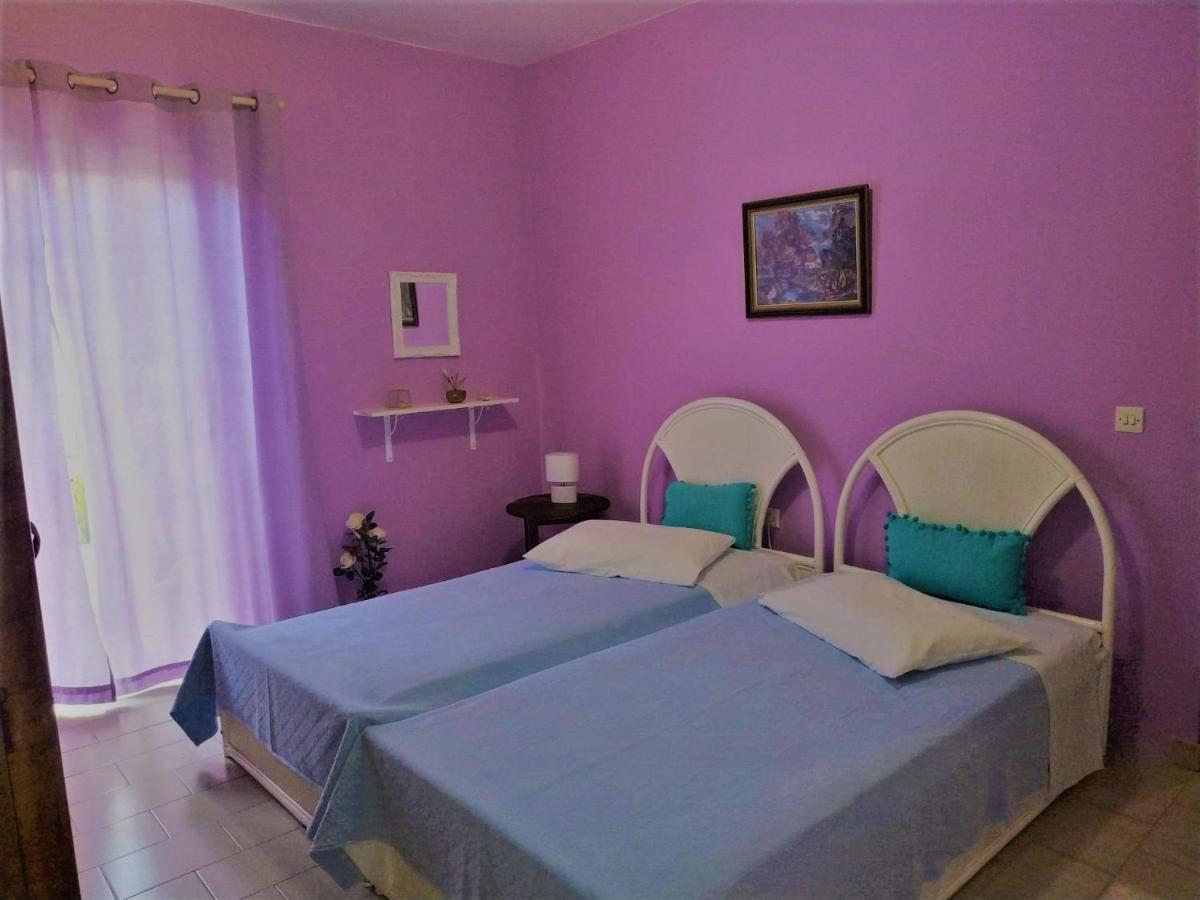 Violet Bedroom And Apartment Spáta Eksteriør billede